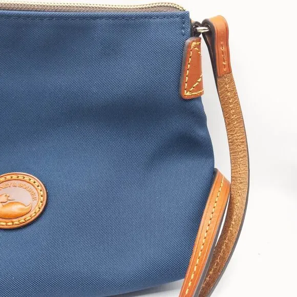 Dooney & Bourke Women’s Shoulder Bag Navy Nylon Leather Trim Crossbody Small - Picture 4 of 11